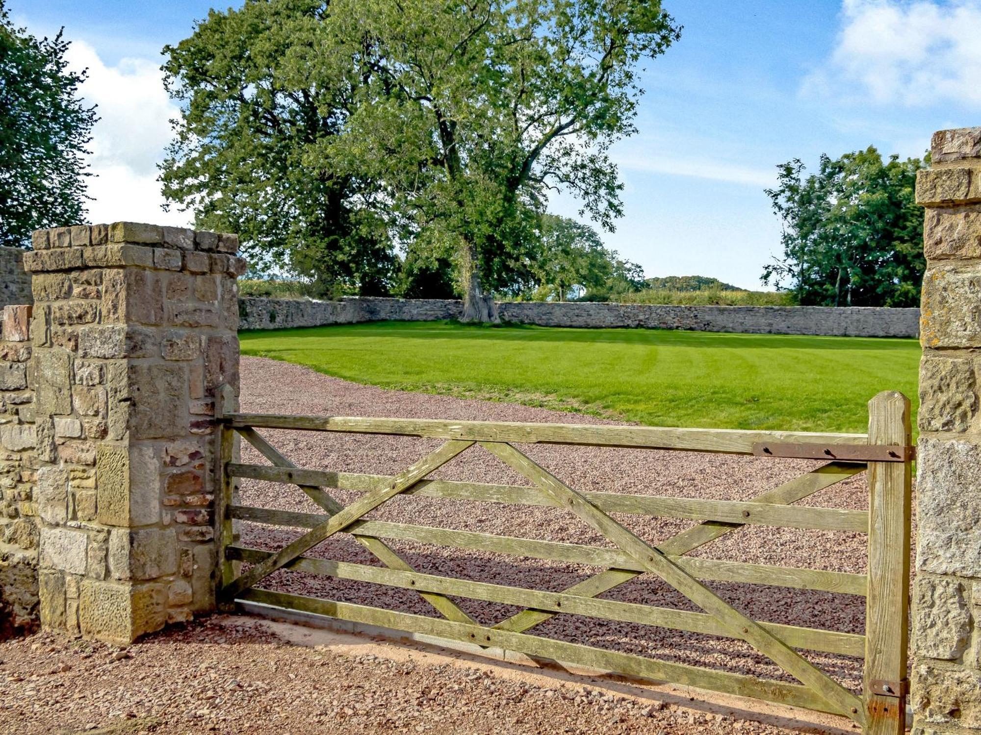 Hewelsfield The Chicken Coop - Uk12137ヴィラ エクステリア 写真